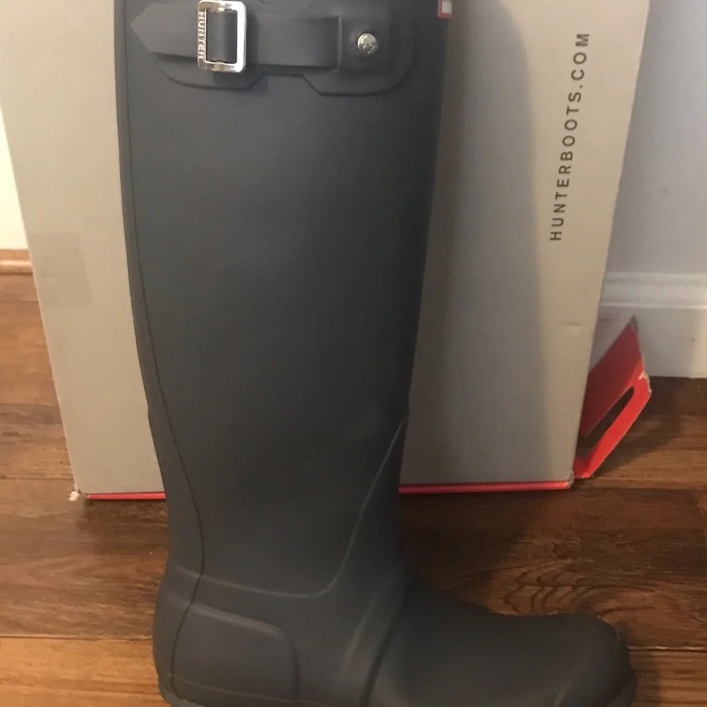Hunter Tall Rain Boots in Matte Charcoal Gray